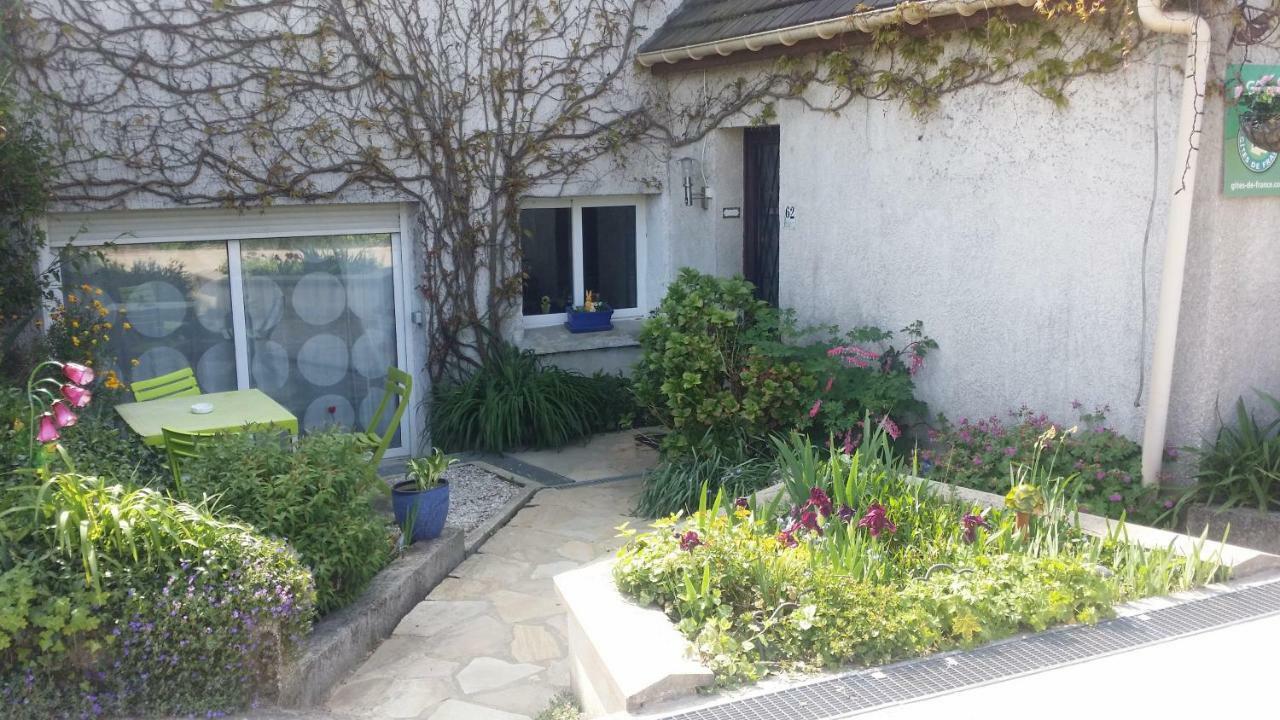 Les Nympheas, Appart Au Calme Et Grand Jardin A 15 Min De Disneyland, Crecy-la-Chapelle Bagian luar foto